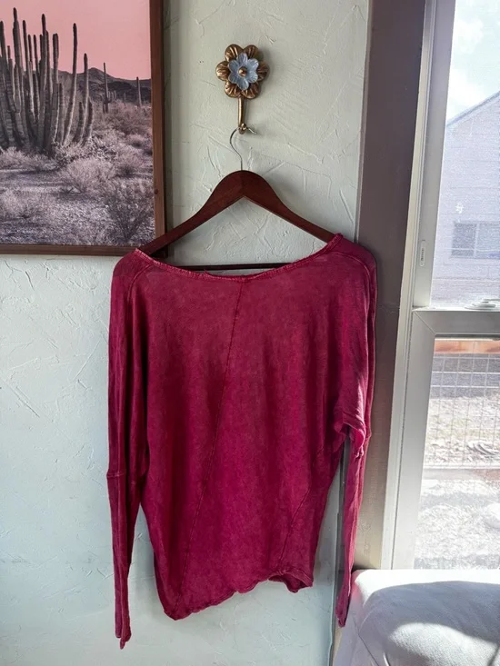 Free People We The Free Santa Cruz BOHO Henley Red Size Medium - Picture 3 of 9